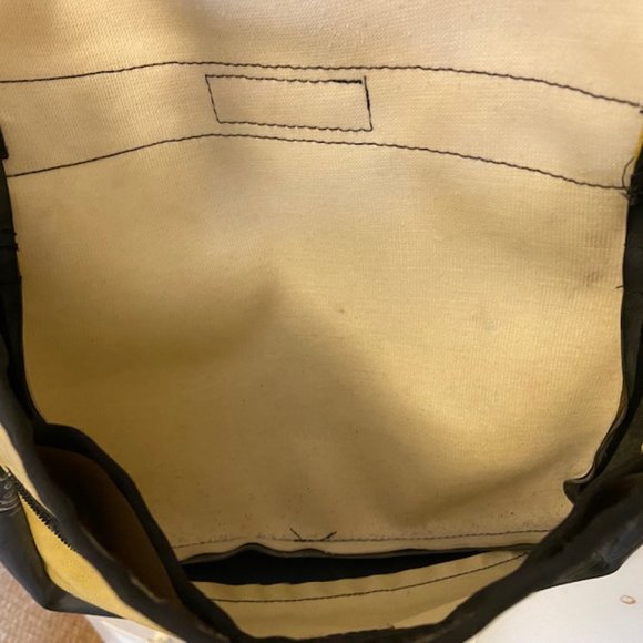 FLAT Yellow Messenger Bag - Picture 5 of 9
